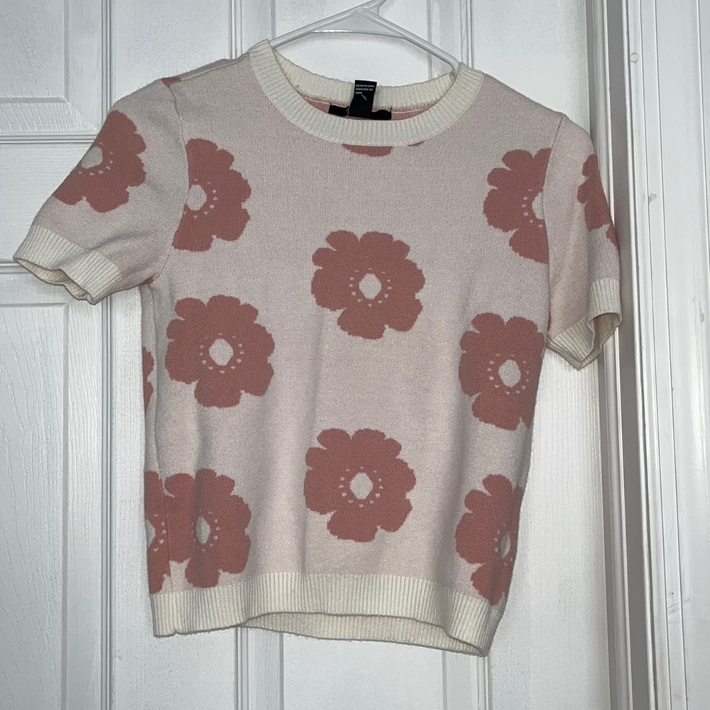 Knit floral sweater shirt